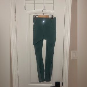 Lulu lemon mesh leggings size size 0